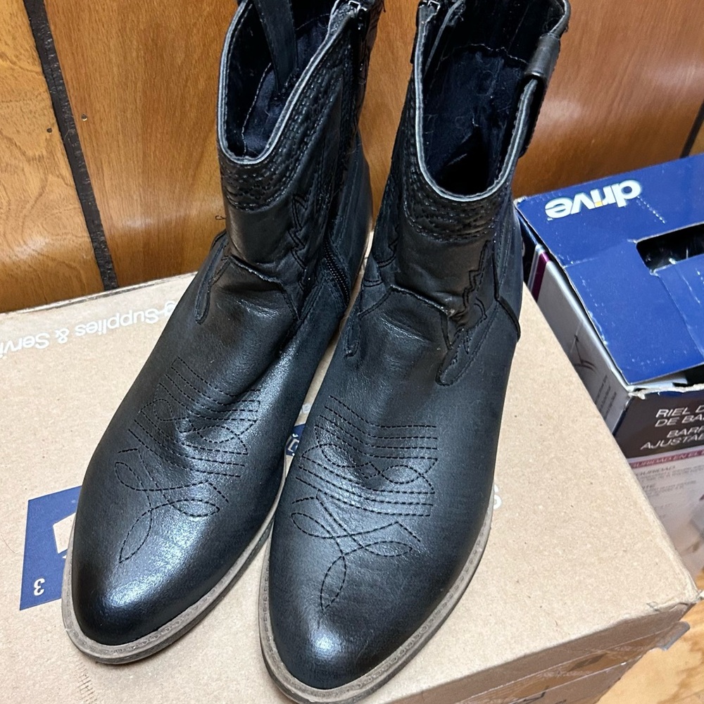 Black Western Cowgirl Boots - Picture 6 of 7